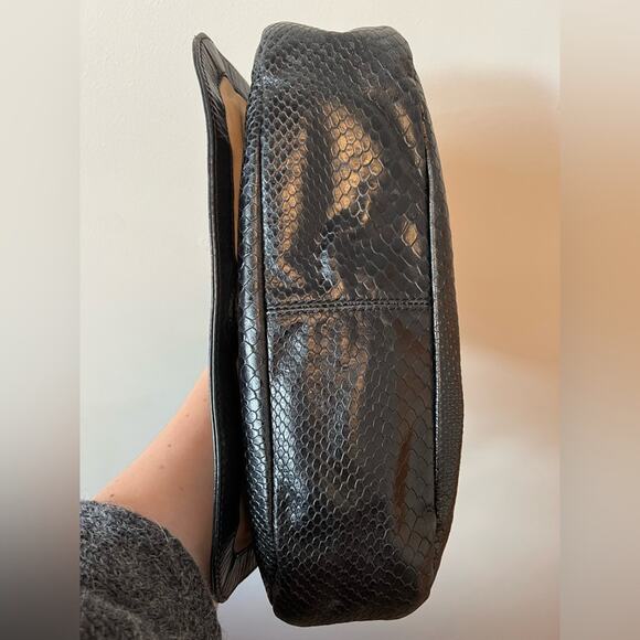 Cole Haan black snake print crossbody bag reptile print fall winter dark - Picture 6 of 11